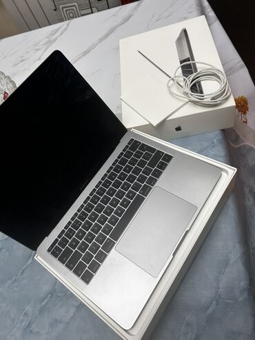 Apple MacBook: İşlənmiş Apple MacBook, 13.3 ", Intel Core i7, 128 GB, Ünvandan götürmə, Ödənişli çatdırılma — 6