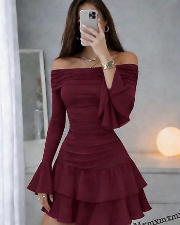 p. s. fashion нови сад – слике: Elegantna mini haljina bez ramena, dugih rukava, sa volanima Haljina — 2