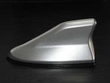 Tuning oprema: Auto antena “shark fin” (ajkulina peraja) - Tip: dekorativna/AM-FM — 2