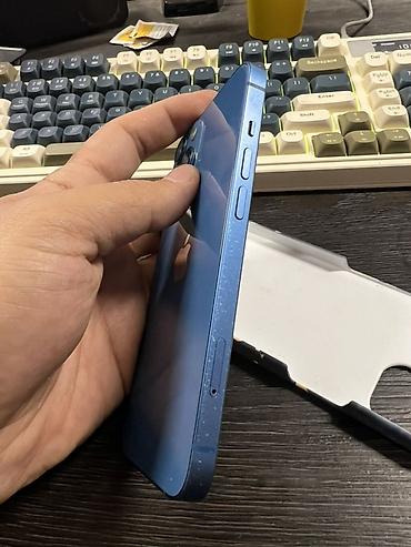 Apple iPhone: IPhone 13, Б/у, 128 ГБ, Синий, Чехол, 76 % — 3