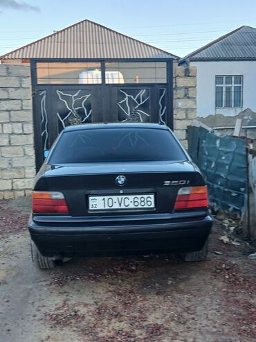 BMW: BMW : 2 l | 1992 il Sedan — 3