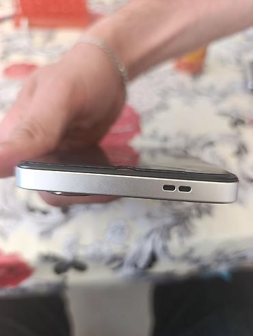 still cool android: Smartfon – metal çərçivəli, düz kənarlı dizayn Xüsusiyyətlər: - — 1