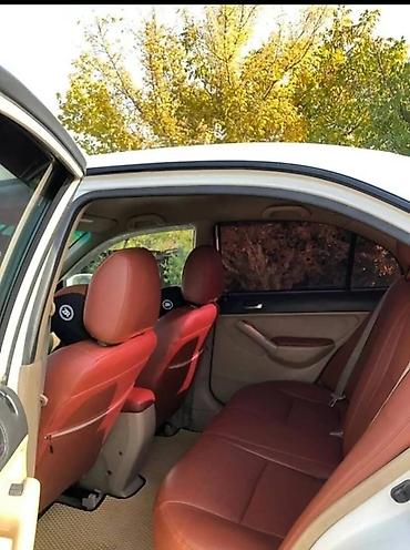 Honda: Honda Civic: 2005 г., 1.3 л, Автомат, Бензин, Седан — 5