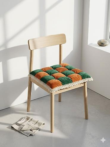 Подушки: Отургуч үчүн жумшак төшөкчө (Сидушка) ​ ​Дизайны: Классикалык "шахмат" — 4