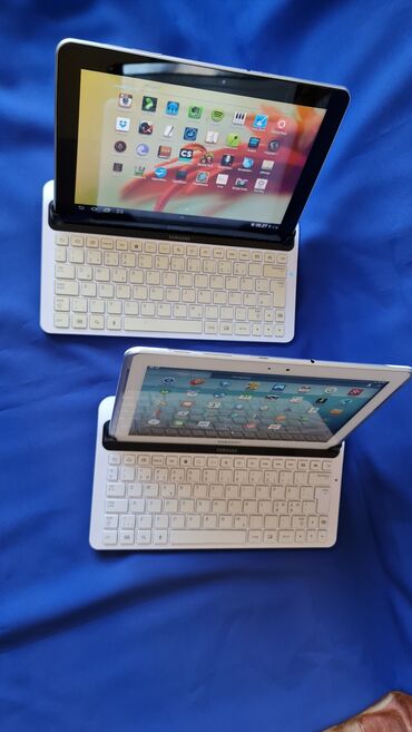 Tableti: 2 tableta sa orginalnim fabrickim tastaturama, kao novo sve, sve — 9