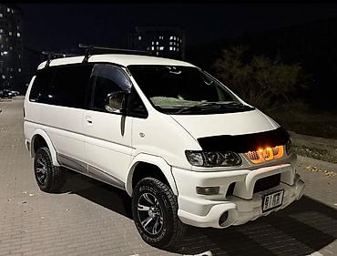 corolla s: Mitsubishi Delica: 2004 г., 3 л, Автомат, Бензин, Минивэн — 6