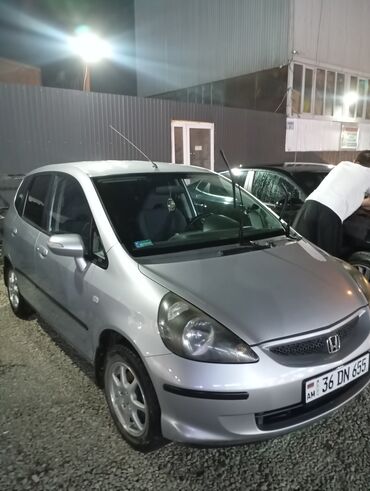 Honda: Honda Jazz: 2006 г., 1.4 л, Механика, Бензин, Седан