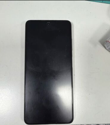Barter IPHONE ile Qara rəngli smartfon, incə dizaynı və böyük ekranı