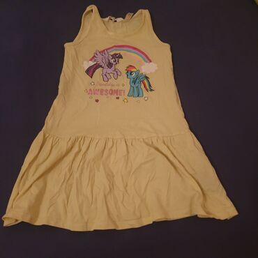 Haljine: Haljine vekicine 122 minni je 116 i njena cena je 500 din — 5