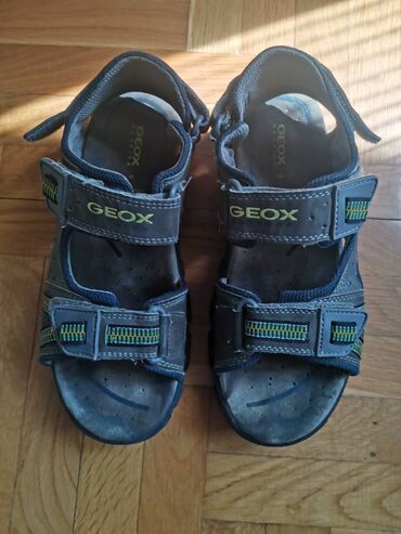 Geox očuvane sandale veličina 36. U Novom Sadu moguće lično