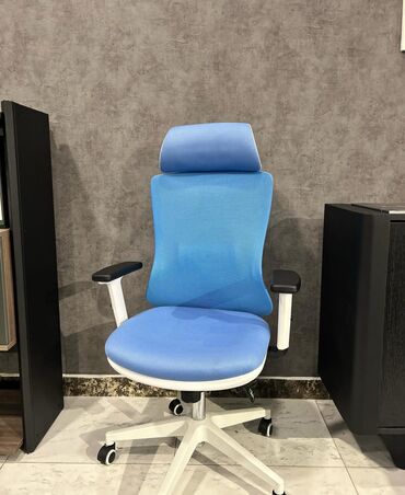 Ofis və oyun kresloları: Yeni, Təkərli, Qolları tənzimlənir, Dəri -da lalafo.az — 4 Ofis və oyun kresloları: Yeni, Təkərli, Qolları tənzimlənir, Dəri — 4