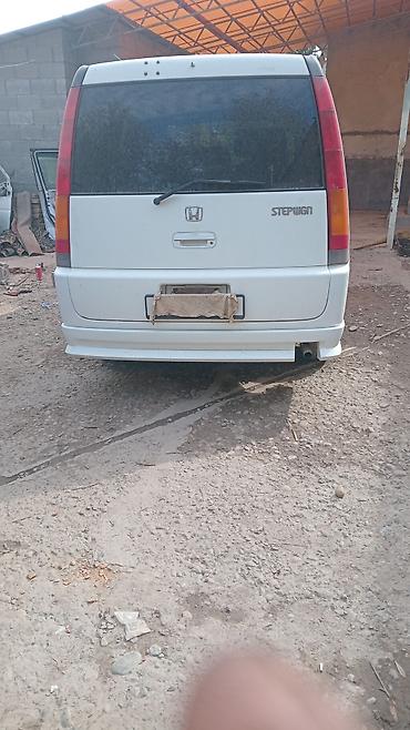 Honda Stepwgn: 2000 г., Минивэн
