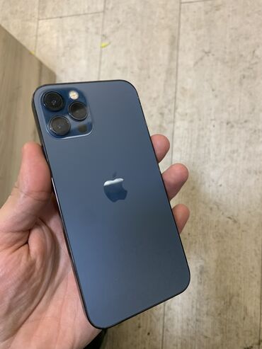 или меняю на телефон: IPhone 12 Pro, Б/у, 128 ГБ, Blue Titanium, Защитное стекло, Зарядное устройство, 100 %