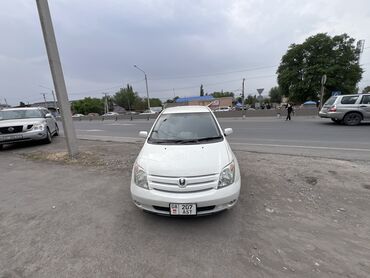 фара lx 470: Toyota ist: 2002 г., 1.5 л, Автомат, Бензин, Хэтчбэк