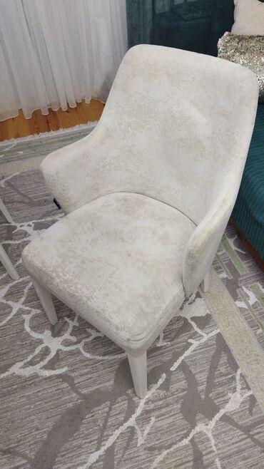 Masalar: Qonaq otağı üçün, İşlənmiş, Stul