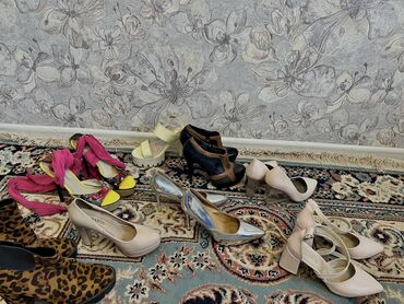 кожаные сандалии: Туфли выпускнойго Жана жайга(лето) 500сом 800 сом и 1500 сом!!! 37