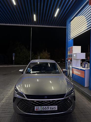 byd 2: BYD Qin: 2025 г., 1.5 л, Робот, Гибрид, Седан — 2