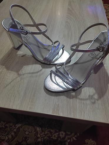 ecco.rs obuca: NOVO!!! Prelepe sandale u srebrnoj boji, broj 40, ug 26 cm, visina — 4