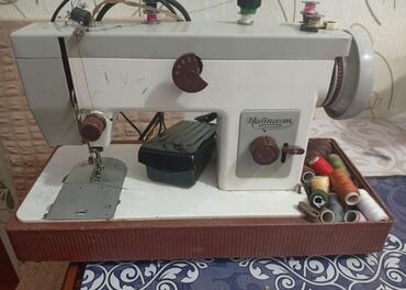 masin ucun maqnitofon: Швейная машина Chayka, Б/у,Механическая