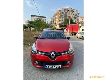 Transport: Renault Clio: 1.5 l | 2014 year | 151000 km. Hatchback