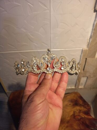 Taclar: Gəlin tacları və saç aksesuarları dəsti cəmi 300 azn - Üç fərqli — 16