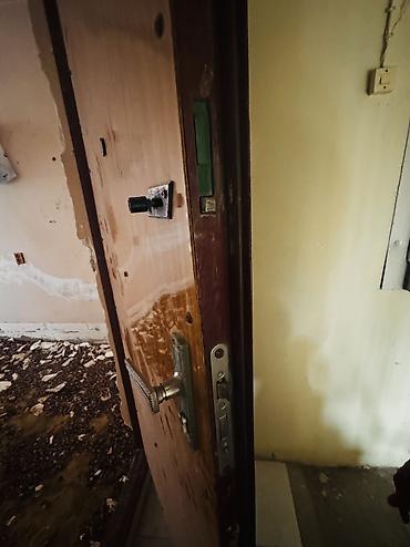 2ci el qapi: Mənzil üçün İşlənmiş Giriş qapısı 90x200 sm Zamok ilə, Ünvandan götürmə — 3