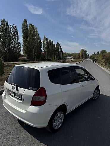 фит красный: Honda Fit: 2002 г., 1.3 л, Хэтчбэк — 5