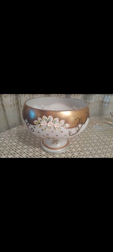 Böyük dekorativ meyvə/qənnadı qabı – şüşə/porcelan gövdə, ayaqlı
