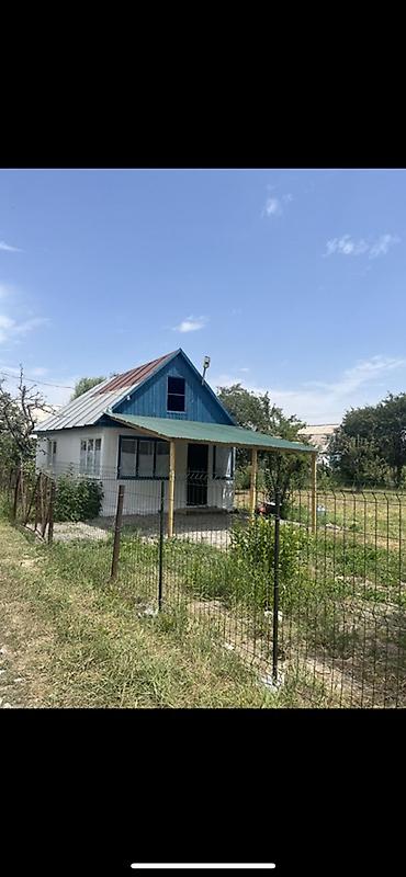 Дачный дом с участком: 6 соток Электричество, вода имеется Красная