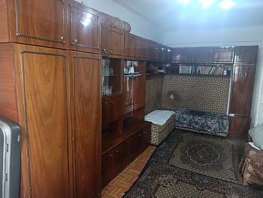 silver kitchen: Стенка-шкаф, Тип стенки-шкафа: Модульная, Для зала, Б/у, Особенности: Для хранения посуды — 1
