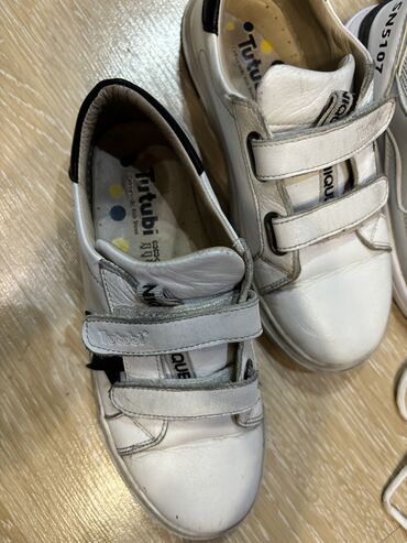 обувь аляска: Продаю детскую обувь для мальчика 9-10 лет . 35 размер. Обувь