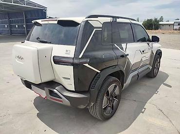 jdm авто: Внедорожник (кроссовер) с футуристичным дизайном кузова и контрастной — 4