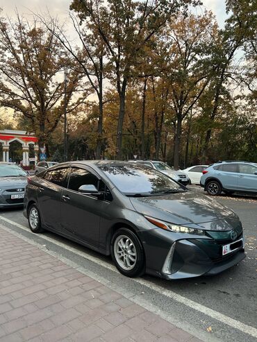 перевозной дом: Toyota Prius: 2016 г., 1.8 л, Вариатор, Гибрид, Хетчбек