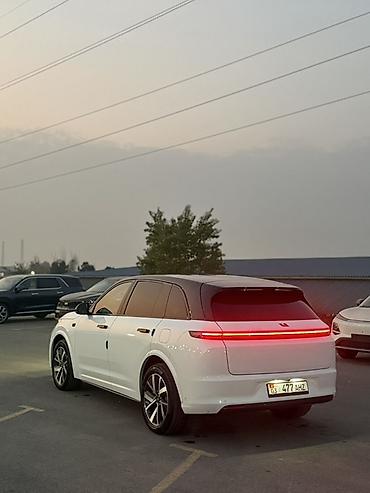 li 9 max: Lixiang L7: 2023 г., 1.5 л, Автомат, Гибрид, Кроссовер — 4