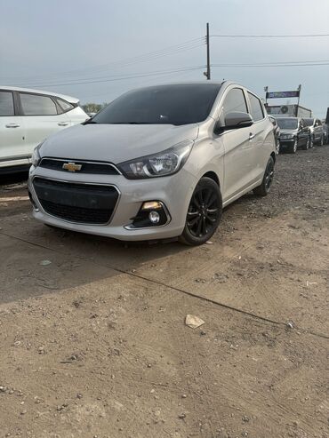 авто в рассрочку: Chevrolet Spark: 2015 г., 1 л, Автомат, Бензин, Хэтчбэк