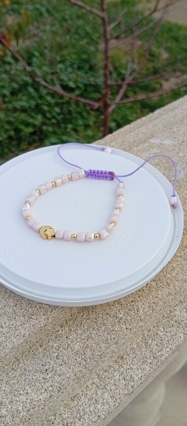 Yemək masaları, oturacaqları: Məhsul: Əl işi tənzimlənən bilərziklər Təsvir: - Rəngli kvadrat/kubr — 5