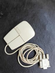 Masaüstü kompüterlər və iş stansiyaları: Köhnə Sony komputer və hissələri. sistem bloku, disketler, kalonka — 14