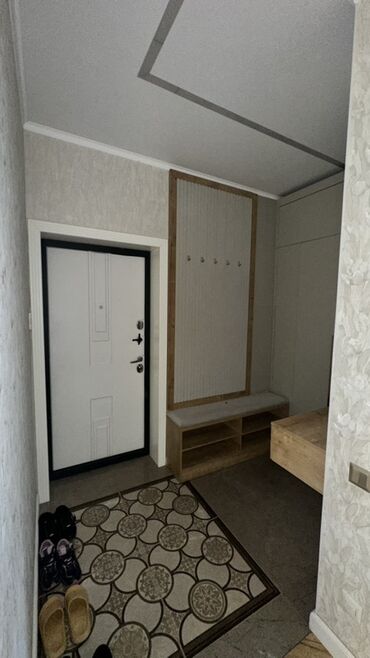 письменный стол бишкек: Сдается 3 кв, в центре города Логвиненко 8/2 на 3 этаже! Двор