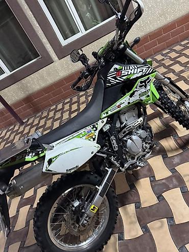 эндуро кавасаки: Мотоцикл эндуро Kawasaki (серия KLX/дериват), зеленая расцветка с — 3