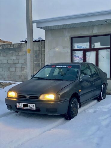 Nissan: Nissan Primera: 1991 г., 2 л, Механика, Бензин, Хэтчбэк