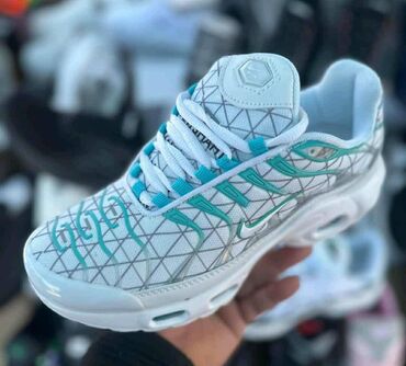 tn air max plus tuned air: Nike air max tn patike

Novo
Brojevi 36 do 46

fb Moja Kupovina 1