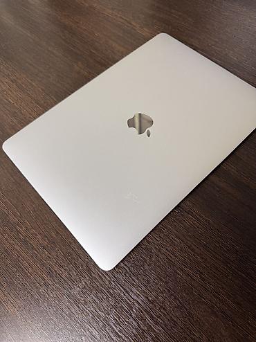 Ноутбуки Apple (MacBook): Макбук Эйр м1 16/256 гб Стоит новый аккумулятор В комплекте зарядка и — 12