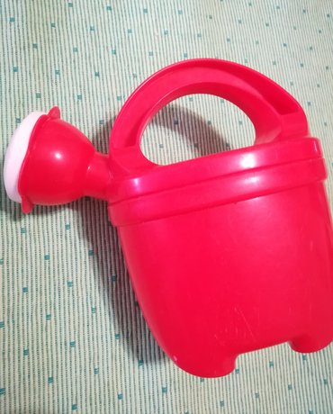 Igračke: Plastične kantice za vodu 3 kom sve za 500 din, 1 plava i 2 crvene — 8