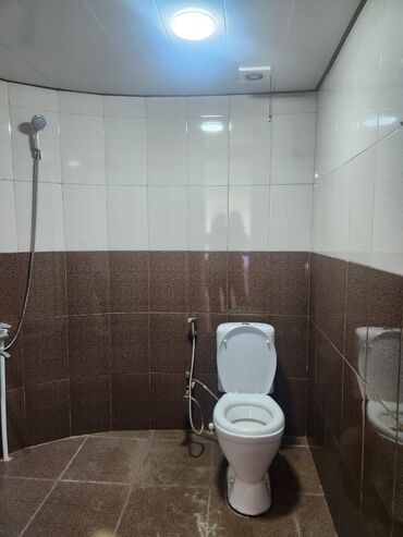 Otaqların satışı: Geniş, işıqlı otaqlar təqdim olunur. Xüsusiyyətlər: - Uzunsov planlı — 7