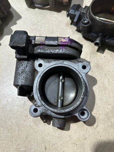 Дроссельные заслонки: Дроссельная заслонка Mercedes-Benz 2000 г., Б/у, Оригинал, Германия — 2