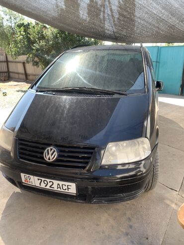 дубай авто: Volkswagen Sharan: 2001 г., 1.8 л, Механика, Бензин, Вэн/Минивэн