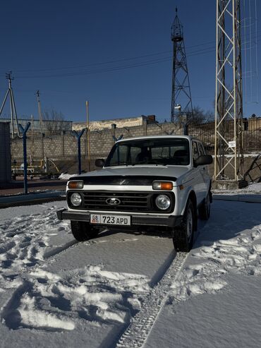 ВАЗ (ЛАДА): ВАЗ (ЛАДА) 4x4 Нива: 2016 г., 1.7 л, Механика, Бензин, Внедорожник