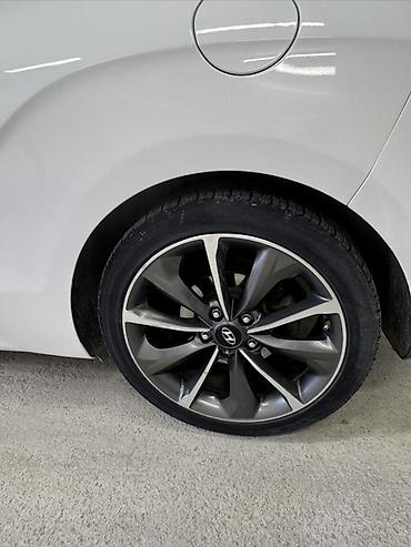 Hyundai: Hyundai Veloster: 2020 г., 1.4 л, Бензин, Хэтчбэк — 5