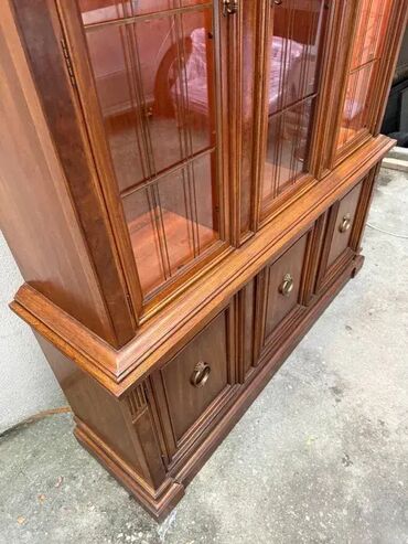 Stilske vitrine: DREXEL stilska vitrina - ODLIČNO STANJE Made in USA 🇺🇸 Od punog — 2
