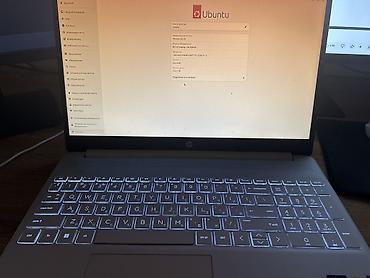 logitech 920: HP ноутбук 15" с подсветкой клавиатуры, установленной Ubuntu 23.10 — 3